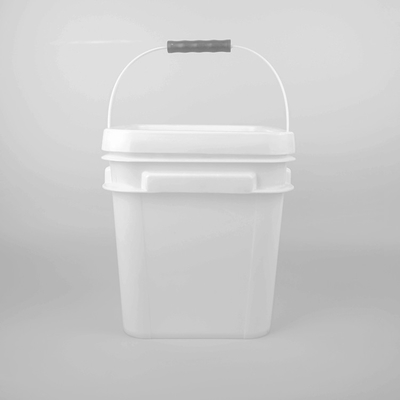 1.2 Kg kare plastik kova, el ile birlikte darbeye dayanıklı.